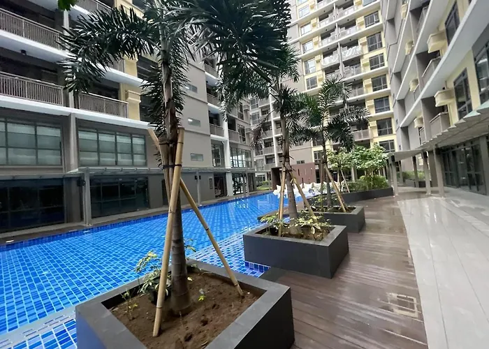 Spacious 1br Near Airport Across Okada, Solaire * Manila