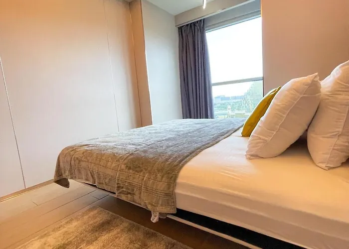 Apartamento Spacious 1br Near Airport Across Okada, Solaire *