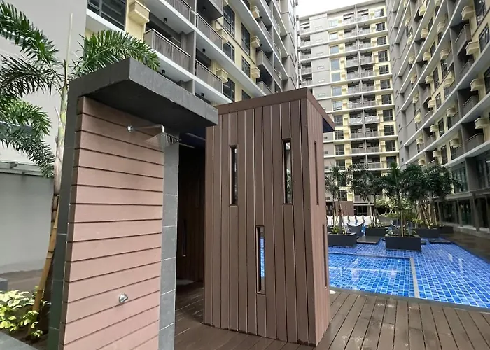 Spacious 1br Near Airport Across Okada, Solaire Apartamento *